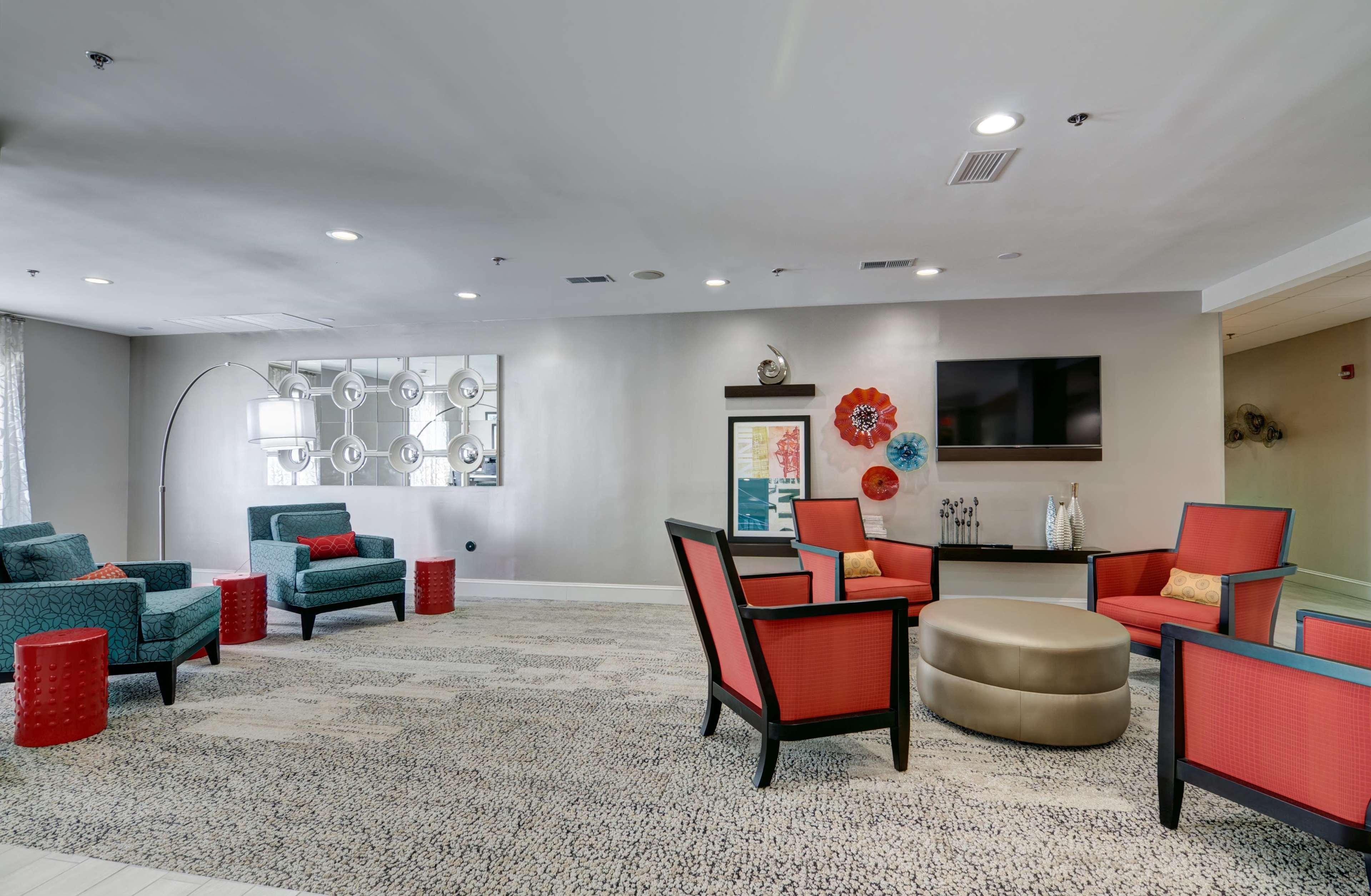 Hampton Inn Сейлем Екстериор снимка
