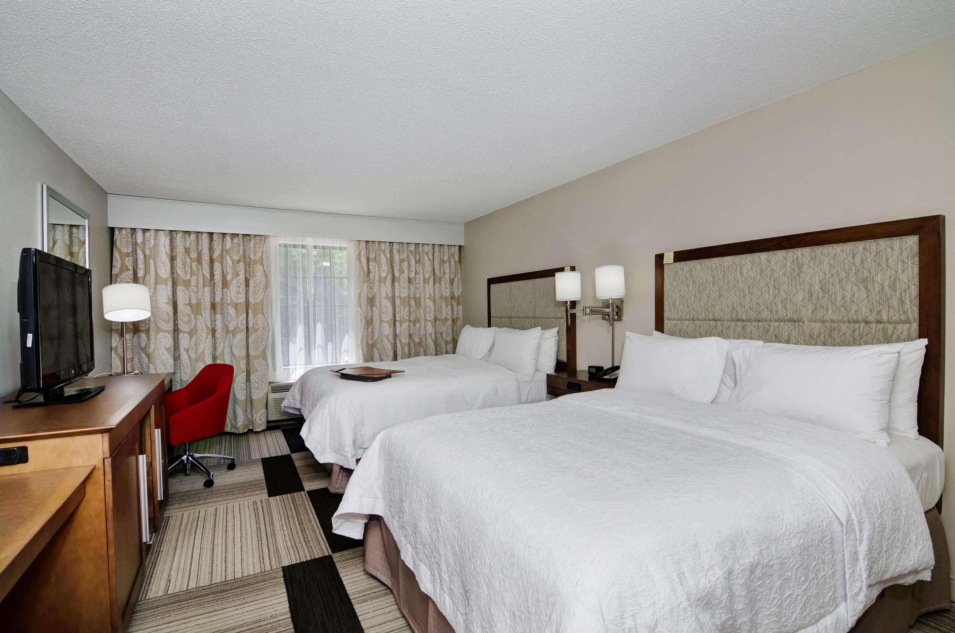 Hampton Inn Сейлем Екстериор снимка