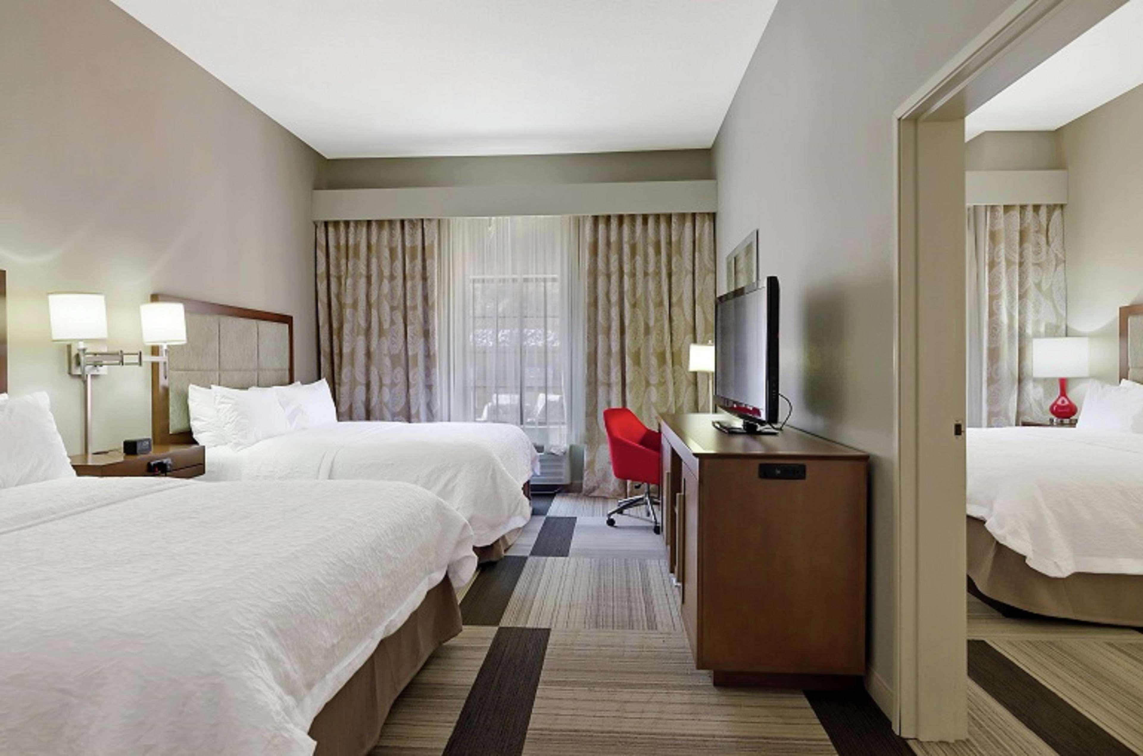 Hampton Inn Сейлем Екстериор снимка