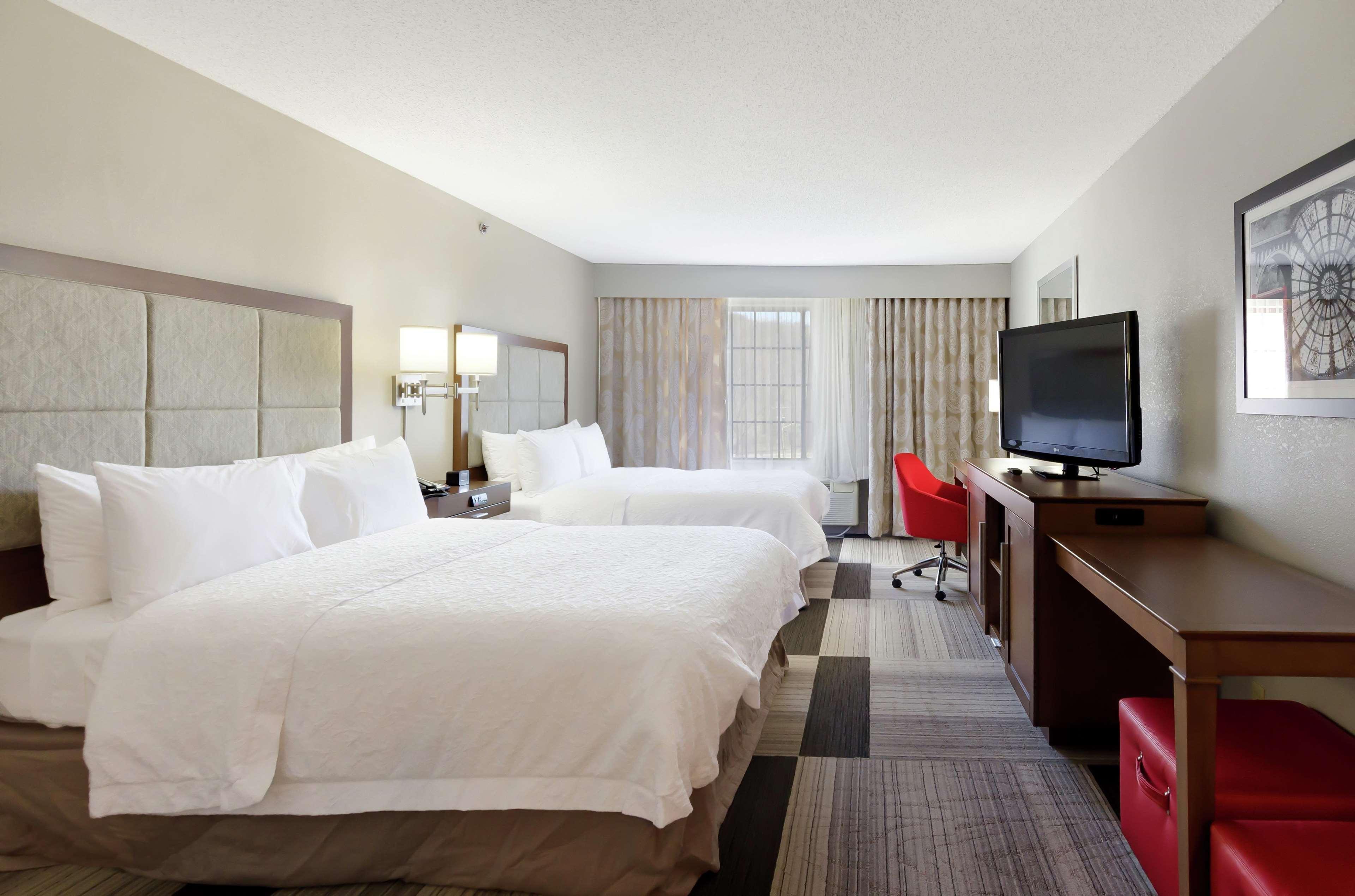 Hampton Inn Сейлем Екстериор снимка