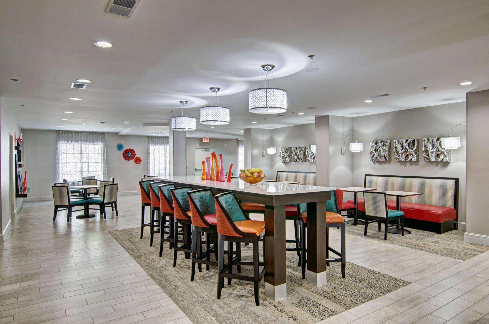 Hampton Inn Сейлем Екстериор снимка